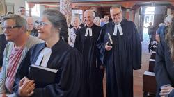 Amtseinf&uuml;hrung von Pfarrer U. M&ouml;bus am 28. Mai (Einzug)